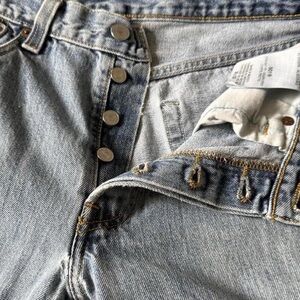 Levis 501 Jeans 30x32 Light Wash Button Fly Distressed Straight Leg Y2K